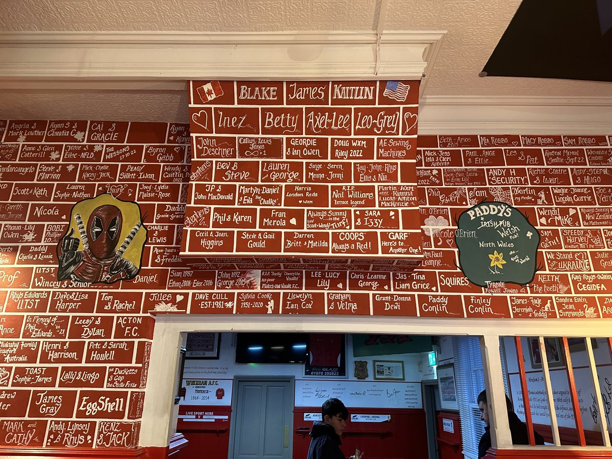 Wonderful mini break in Wrexham at an amazing airbnb just outside the town! (Search on Luxury coach house, Wrexham) Super happy to have visited the #theturf and meet some of the locals - what a great football pub for the people of Wrexham - loved it <a href="/VancityReynolds/">Ryan Reynolds</a> miss you! 🤣