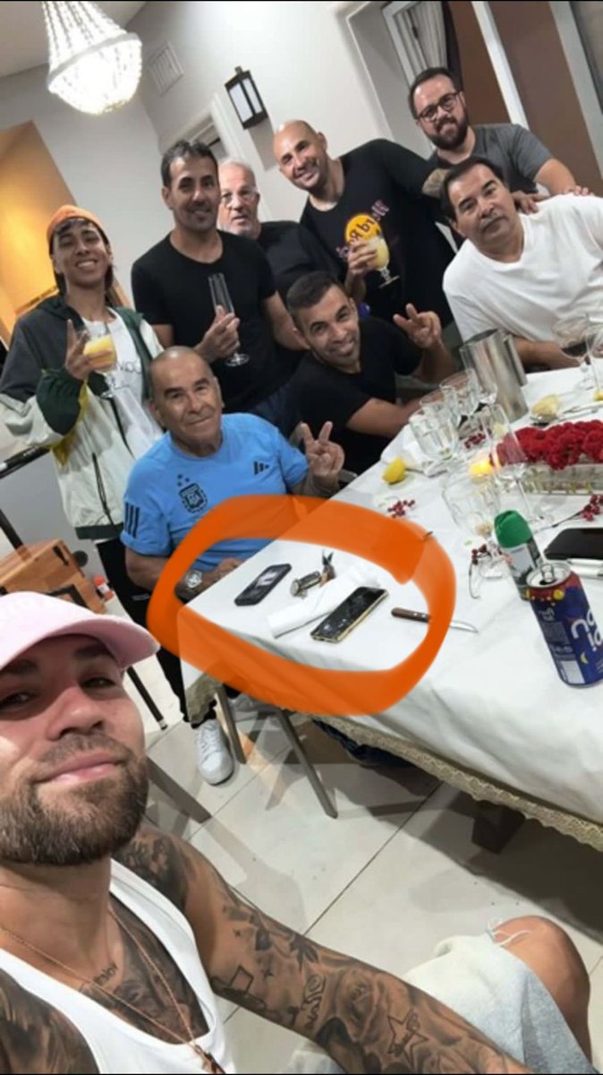 Ja o Otamendi anda pelas neves dos Andes. Aquele Natal tradicional dos sul americanos