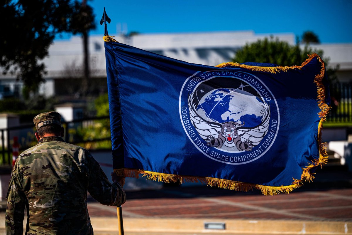 ReserveOrg's tweet image. The @SpaceForceDod consolidates two large organizations under a three-star general. The name is, U.S. Space Forces-Space, is a bit of a mouthful, intended to capture the unit’s strong focus on meeting the needs of #USSpaceCommand.  

📖 bit.ly/3RuYKVx