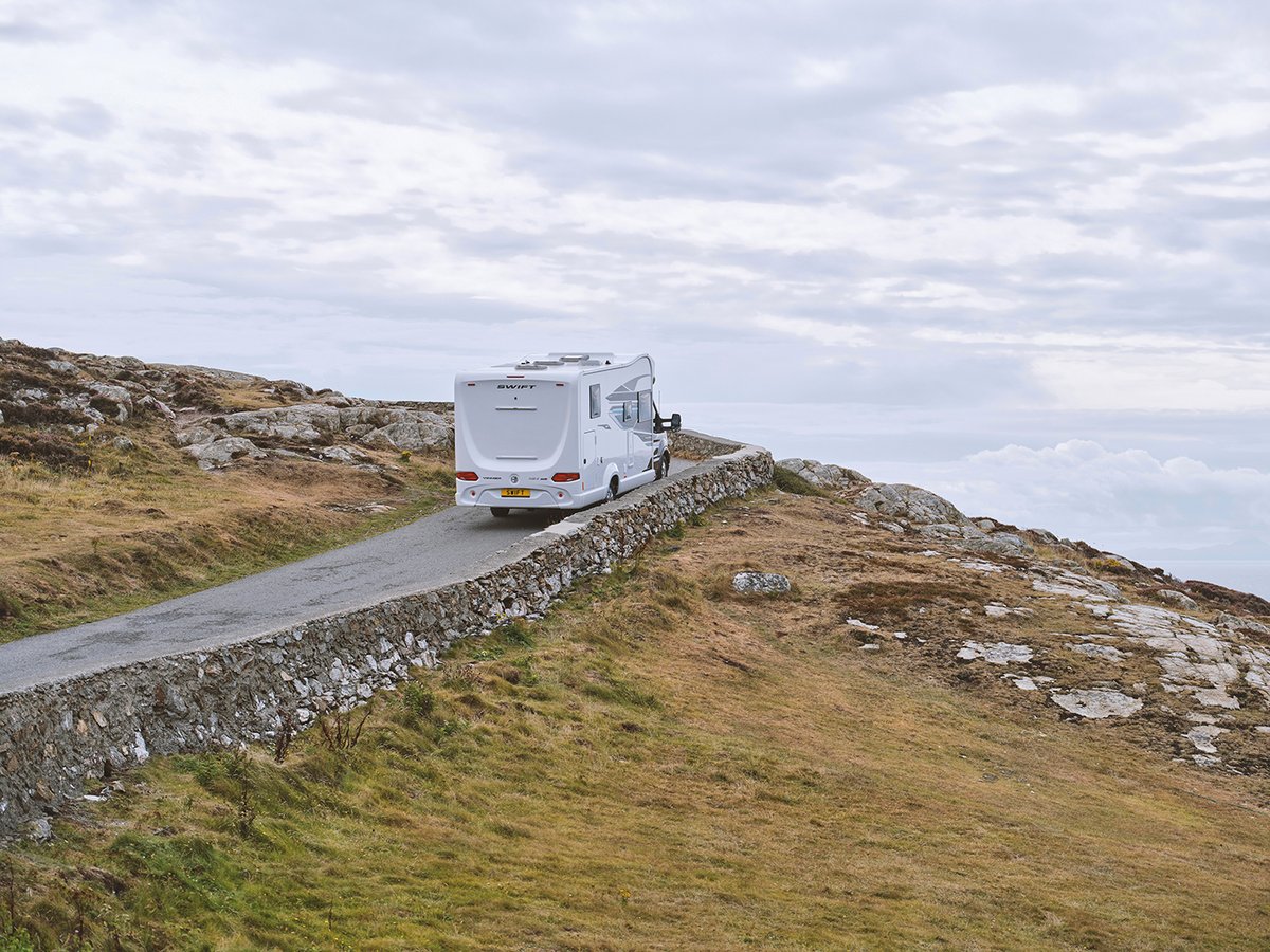 SwiftGoHire's tweet image. 💫 Grab your winter getaway deal! We are offering a 20% discount on 5 nights or more motorhome hire. Offer applies to bookings between now &amp;amp; 31st March 2024. Enter &apos;GETAWAY20&apos; on the booking page. Plan your winter adventure now! ❄️

Details here: bit.ly/3GG6sad