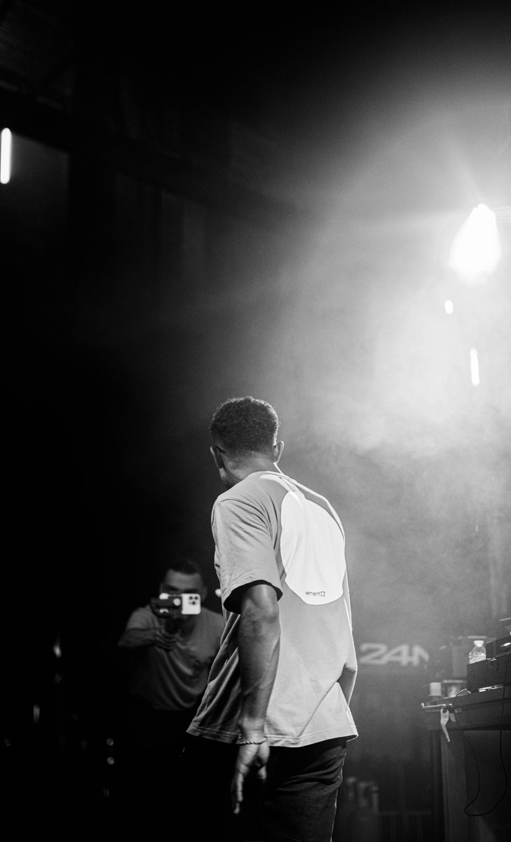 kalvynmusic's tweet photo. 🖤🩶🤍 https://t.co/IJQTsyL47H