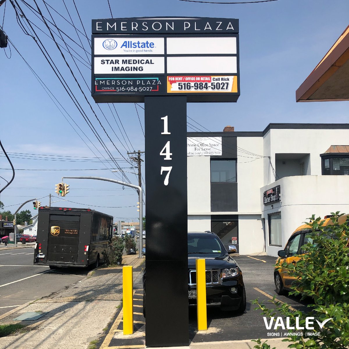 vallesigns's tweet photo. Valley Stream, brace yourselves for a touch of excellence—the Black Dibond Gloss Finish Pylon at Emerson Plaza, adorned with steel plate, acrylic numbers, and stencil cut letters, setting a new standard of excellence in signage! 🏢✨
☎ (516) 408-3440
📍55 Decker St, Copiague, NY https://t.co/oYxdvbPIwL