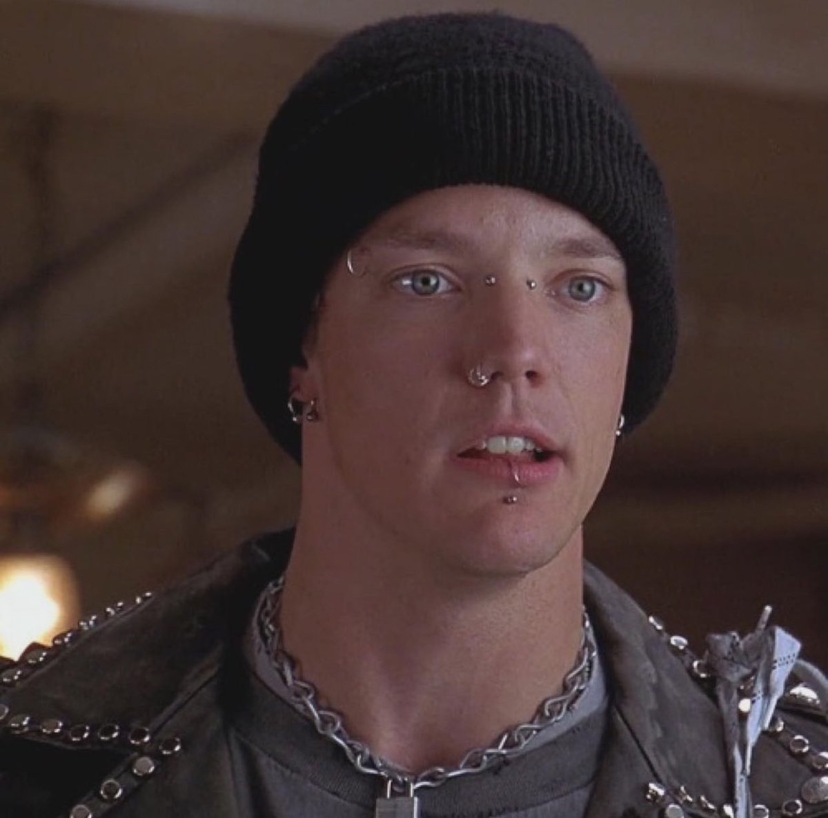 notgwendalupe's tweet photo. matthew lillard in senseless, 1998 https://t.co/3GY49c6nix