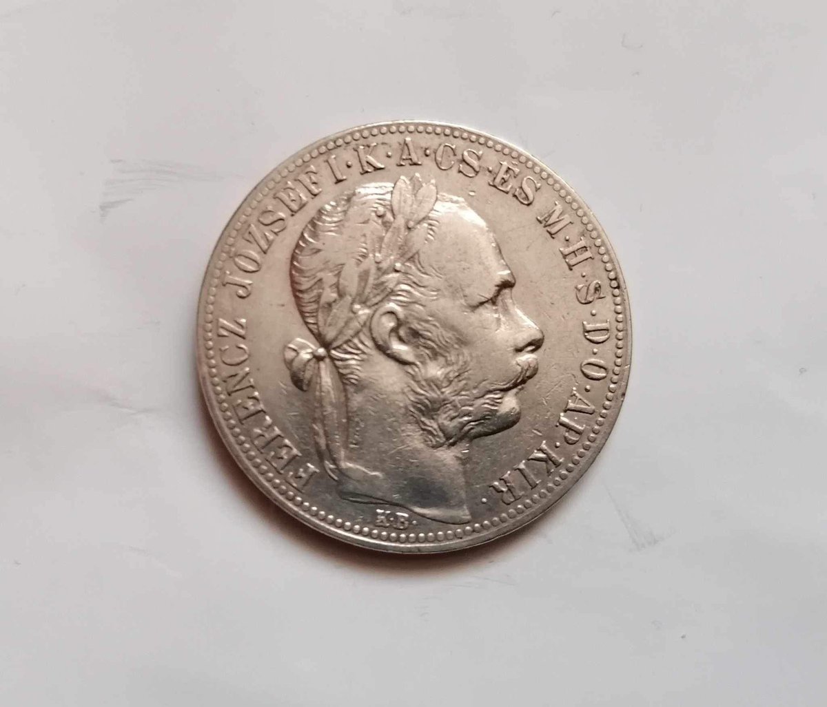 1 forint 1886 silver coin from Austria-Hungary
K.B Körmöcbánya (today Kremnica, Slovakia)
Weight: 12gr 0.900‰ silver
#Hungary #Austria #silver #coin #vintage #old