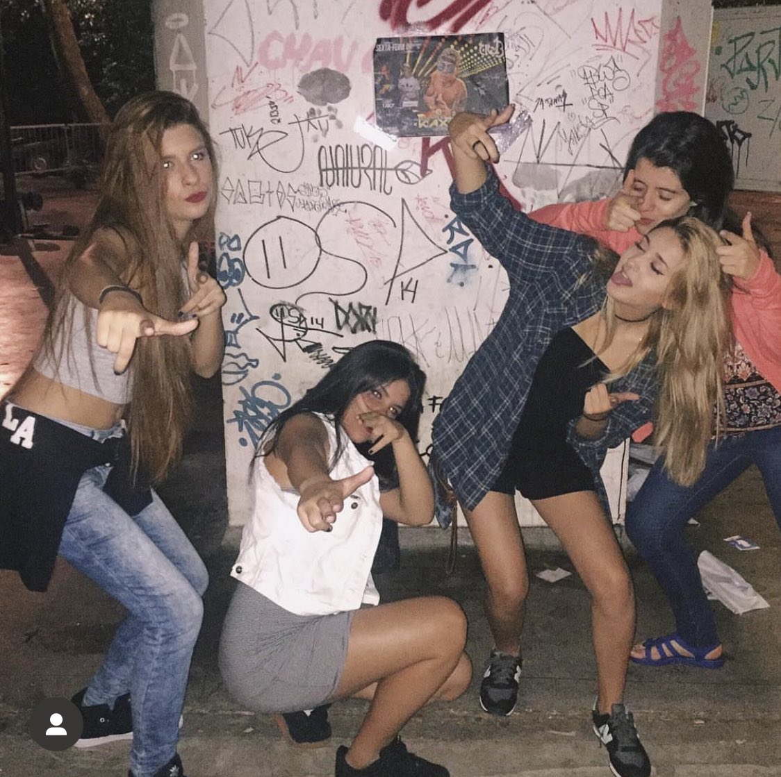jrtinbieber's tweet photo. eles entregavam os melhores vlogs e playlists, quem viveu? https://t.co/IwyCSTq6Pm