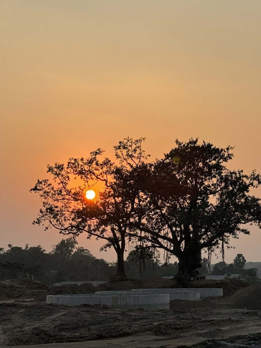 DareDevilAnupam's tweet image. The 1st One Is Today In My Project , 2nd One Somewhere In Bengal ,  Patratu Valley , Kanke Dam Ranchi 

All Clicked By Me 

#ShareYourSunset Pics