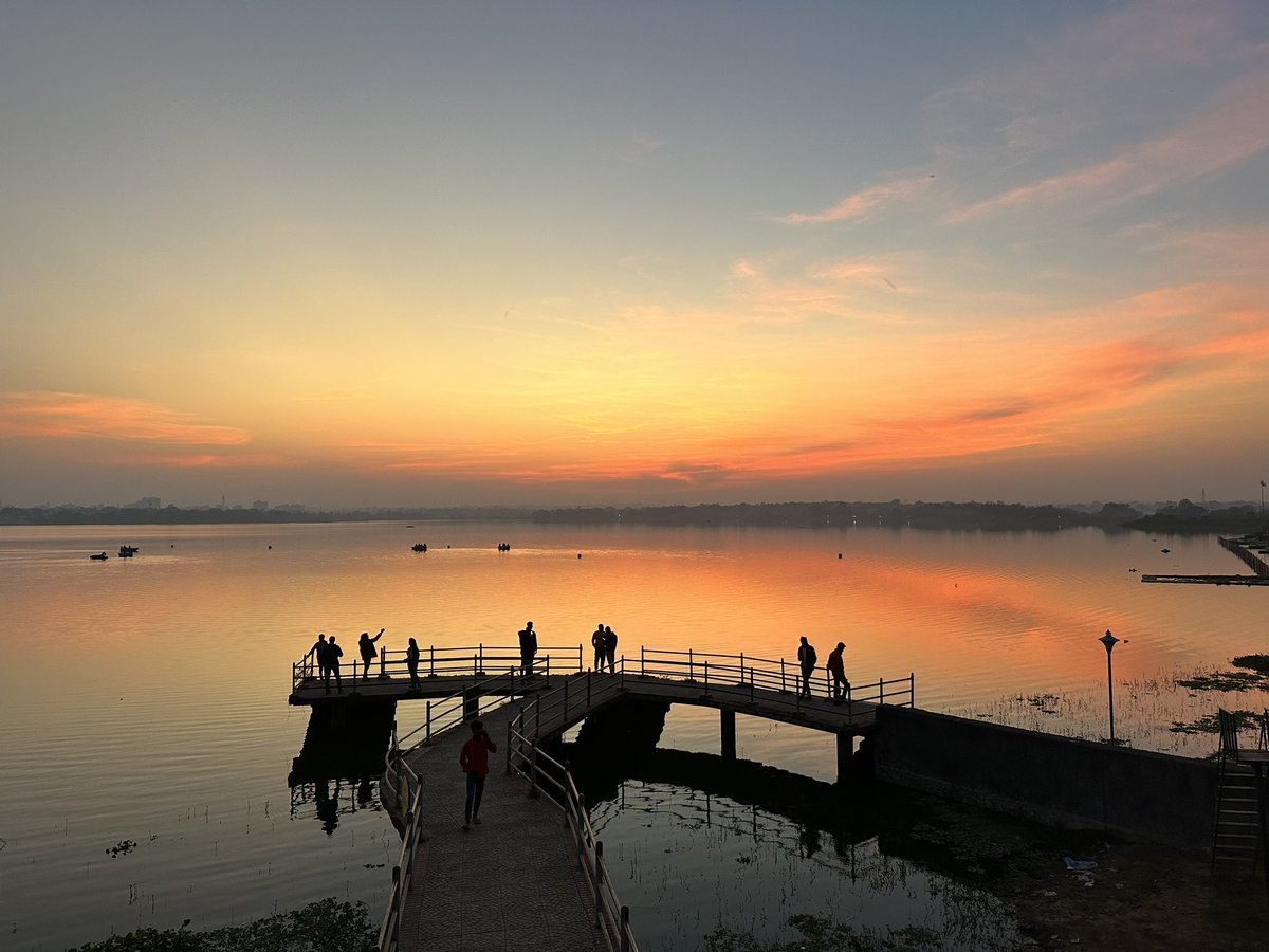 DareDevilAnupam's tweet image. The 1st One Is Today In My Project , 2nd One Somewhere In Bengal ,  Patratu Valley , Kanke Dam Ranchi 

All Clicked By Me 

#ShareYourSunset Pics