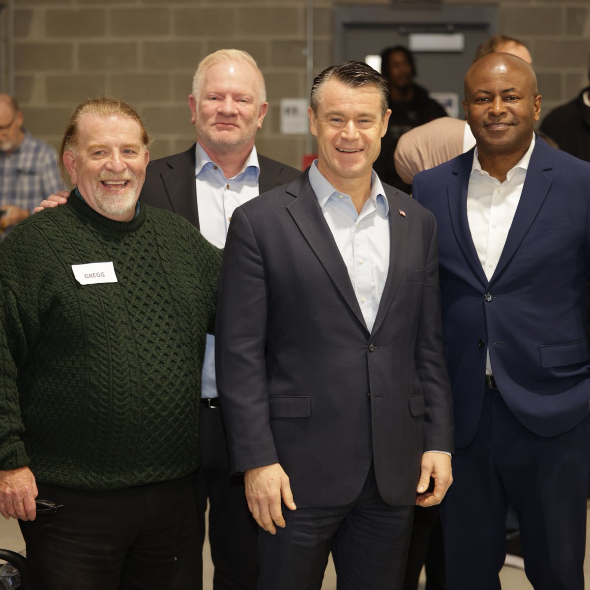 Bob Powell tweet media