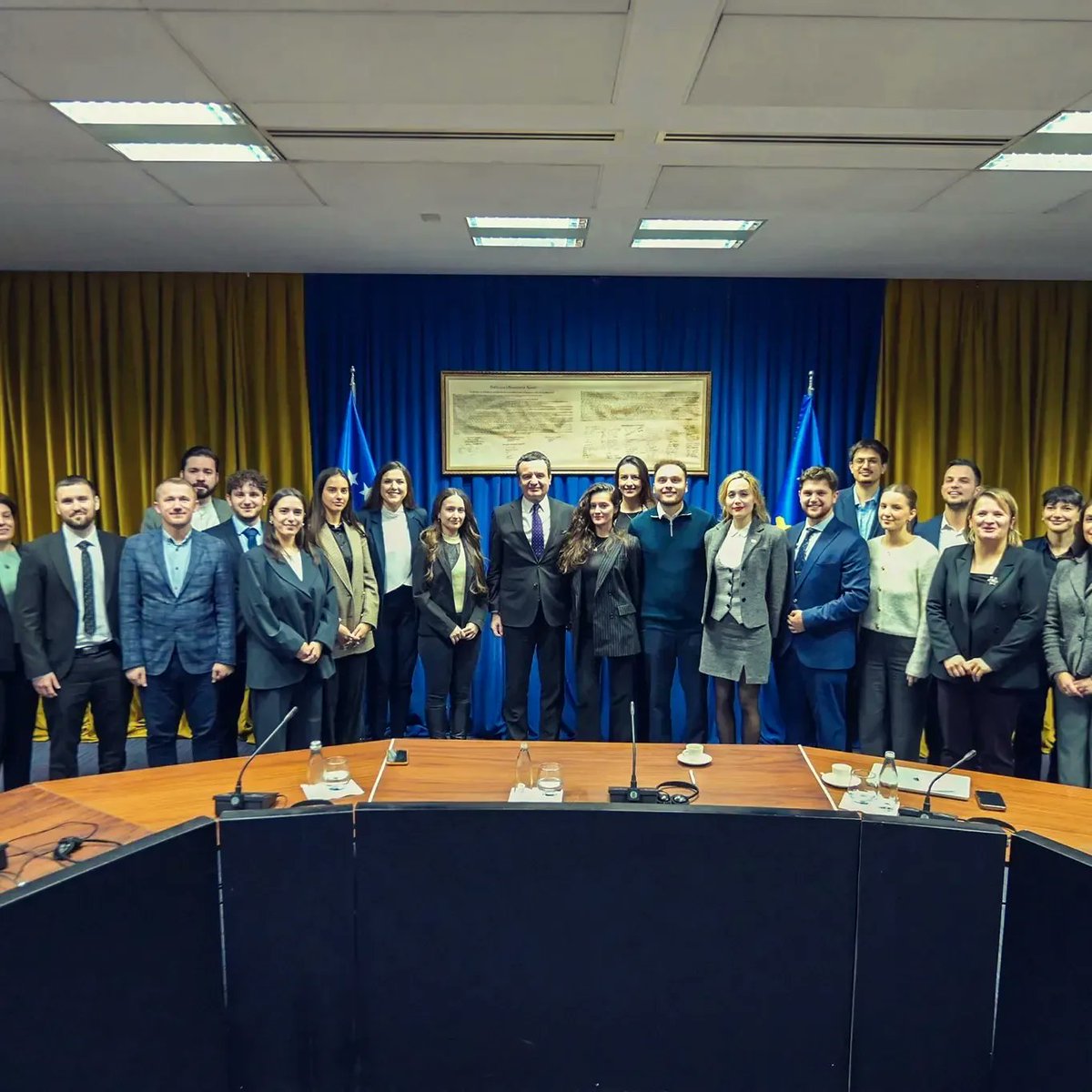 It was a great honor to speak with the Prime Minister of the Republic of Kosova, Albin Kurti, accompanied by the Deputy Prime Minister and Minister of Foreign Affairs and Diaspora, Donika Gërvalla-Schwarz and the Deputy Minister, Liza Gashi. 🇽🇰