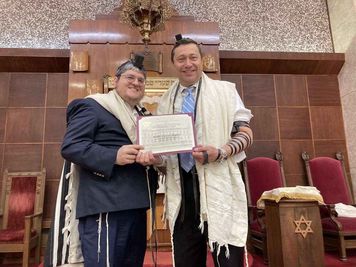 Rabbi David Okunov (Warbasse Jewish Heritage Congregation) is a great caring community leader. During the pandemic, he hosted many food distributions & personally delivered food packages to seniors & ppl w/disabilities. Was happy to join Rabbi & present him @NYCCouncil Citation.