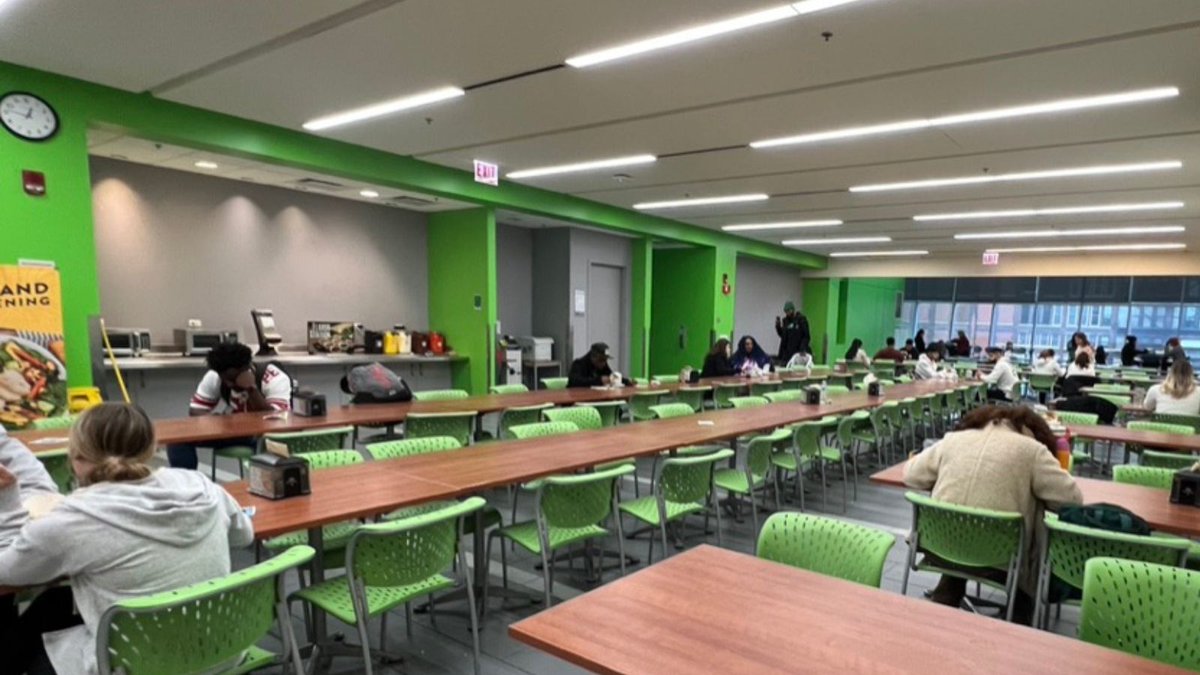 RooseveltU's tweet photo. There’s sn❄️w place like Roosevelt! Even though we’re closed for the winter break, you can still tour our beautiful campus. 

Take a virtual tour of RU and learn about our history &amp; why Chicago is our campus! https://t.co/0fBkYfhaFr https://t.co/TjyYM8NKI6