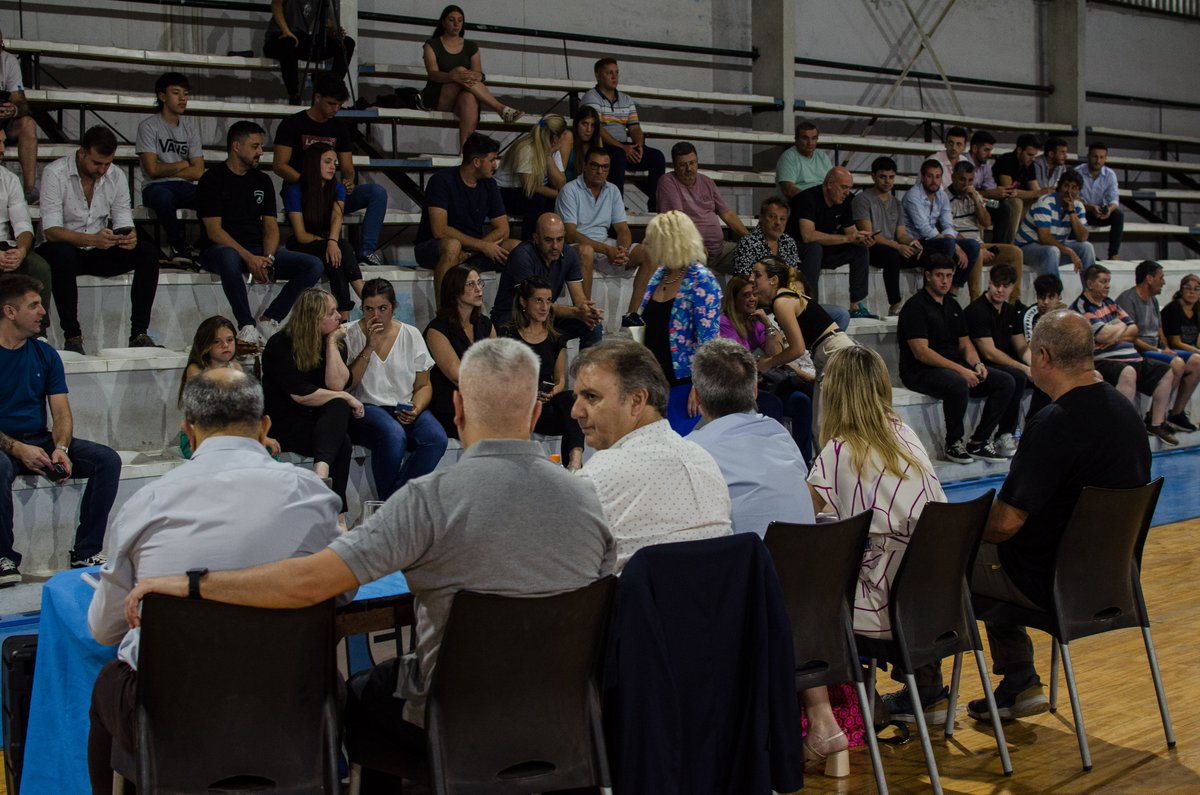 EstudiantesRio4's tweet photo. #Asamblea2023 |💙🫂Estudiantes agradece a las socias y socios por participar de este acto democrático tan importante para la vida institucional del Club y se compromete en seguir creciendo y soñando en grande en el deporte, como en cada una de sus áreas. #SomosEstudiantesRC⚡️ https://t.co/Il1LK0s4Kw