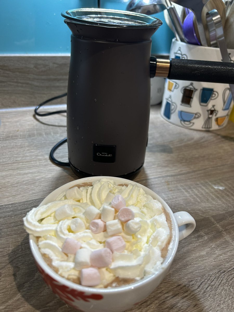 #bestchristmaspresentever <a href="/HotelChocolat/">Hotel Chocolat</a> 
 ☕️