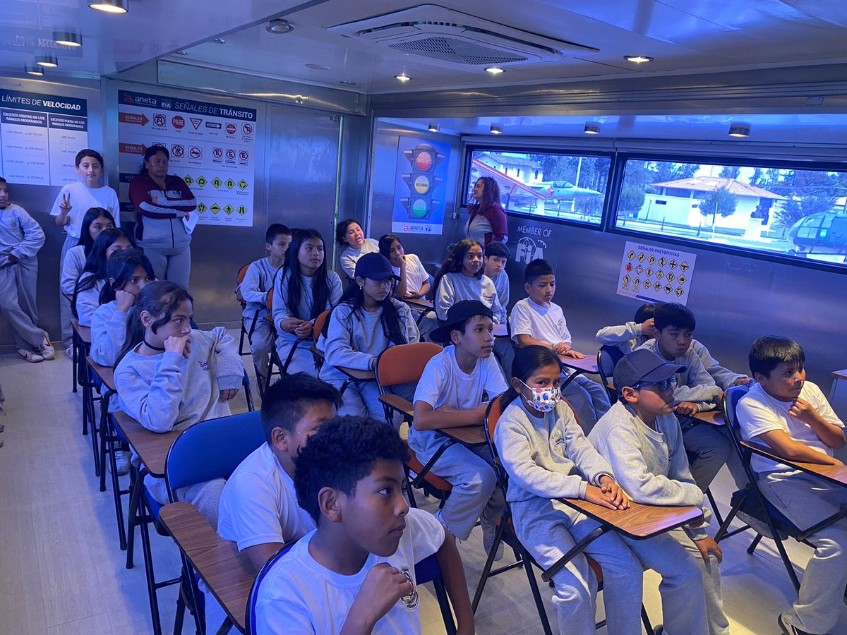 El <a href="/Educacion_Ec/">Ministerio de Educación, Deporte y Cultura</a>  Recientemente, ha publicado un artículo informativo sobre la participación de más de 25 mil estudiantes en el programa UVI de ANETA, dedicado a fortalecer sus conocimientos en seguridad vial y movilidad sostenible.

Leer mas....
goo.su/CLdS