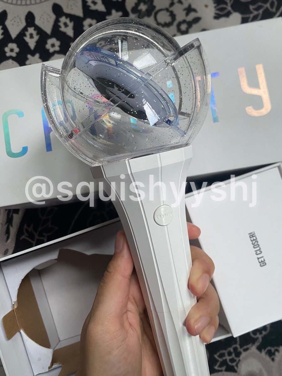 squishyyshj's tweet photo. WTS | 🇲🇾 ONLY
CRAVITY LIGHTSTICK
Used but a few times only
Still in a good condition
Can dm me if want details + interested
RM120 exc postage
#wtscrvt #luvitymalaysia #cravitymalaysia https://t.co/MuGVviygLM