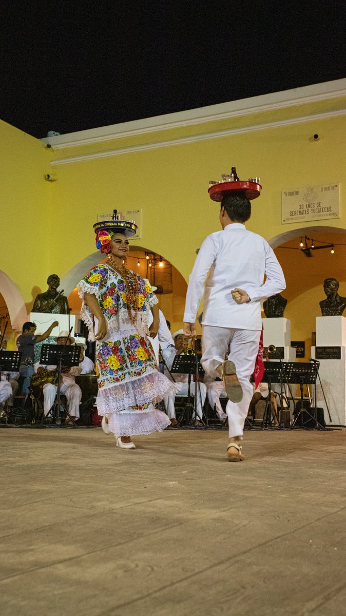 #HoyEnSemanaMeridana 🎶🎙️

¡Los jueves son de Serenata de Santa Lucía!
💐9:00pm
💐Parque de Santa Lucía (C.60 entre 55)
💐Entrada gratuita

#VisitMéridaMx