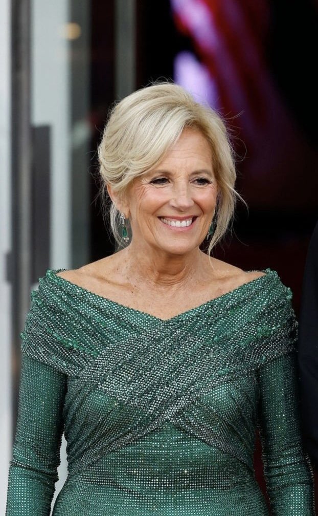 AZ_Brittney's tweet photo. Jill Biden

First Lady
Modeled in college 
Earned a doctorate in education 
Promotes breast cancer awareness 
Supports military families 
Made the cover of Vogue 
Married to Joe for 46 years
Role model to women everywhere 

Drop a ❤️ and Repost if you love Dr. Jill Biden! https://t.co/KAWd21mxR3