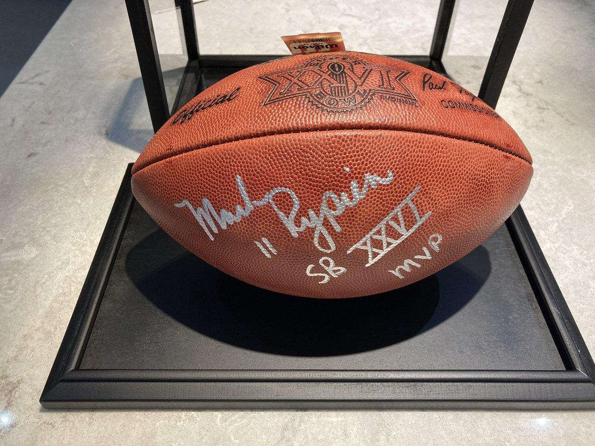 LarryandSimone's tweet photo. I now have my 3 Washington Redskins Super Bowl winning QB’s signed memorabilia collection completed 😁. Hopefully I will have a 4th QB to collect one day. Next though is the Diesel and #21. @riggo44 @mark_rypien @Theismann7 @DougWilliams @Commanders https://t.co/TmTSprUKPD