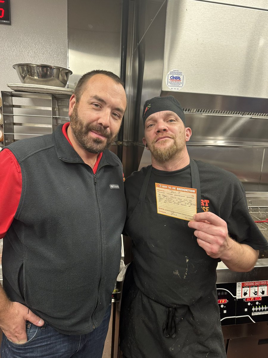 Jason in Oshkosh delivered the absolute best burger I’ve had in 10 years at a Chili’s! Seasoned to perfection, ingredients were on point, cheese melt, delicious bun, and fresh hot seasoned fries! #dietkillerbutworthit <a href="/NicholasBPaxton/">Nicholas Paxton</a> <a href="/LynAj4/">Lyn Jones</a>