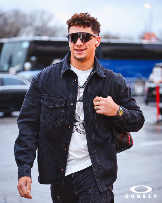 Every RT counts as a vote!

#WPMOYChallenge                 + <a href="/PatrickMahomes/">Patrick Mahomes II</a> 

#WPMOYChallenge                 + <a href="/PatrickMahomes/">Patrick Mahomes II</a> 

#WPMOYChallenge              + <a href="/PatrickMahomes/">Patrick Mahomes II</a> 

#WPMOYChallenge                 + <a href="/PatrickMahomes/">Patrick Mahomes II</a>