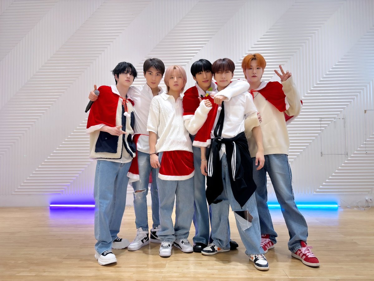 JUSTB Official tweet media