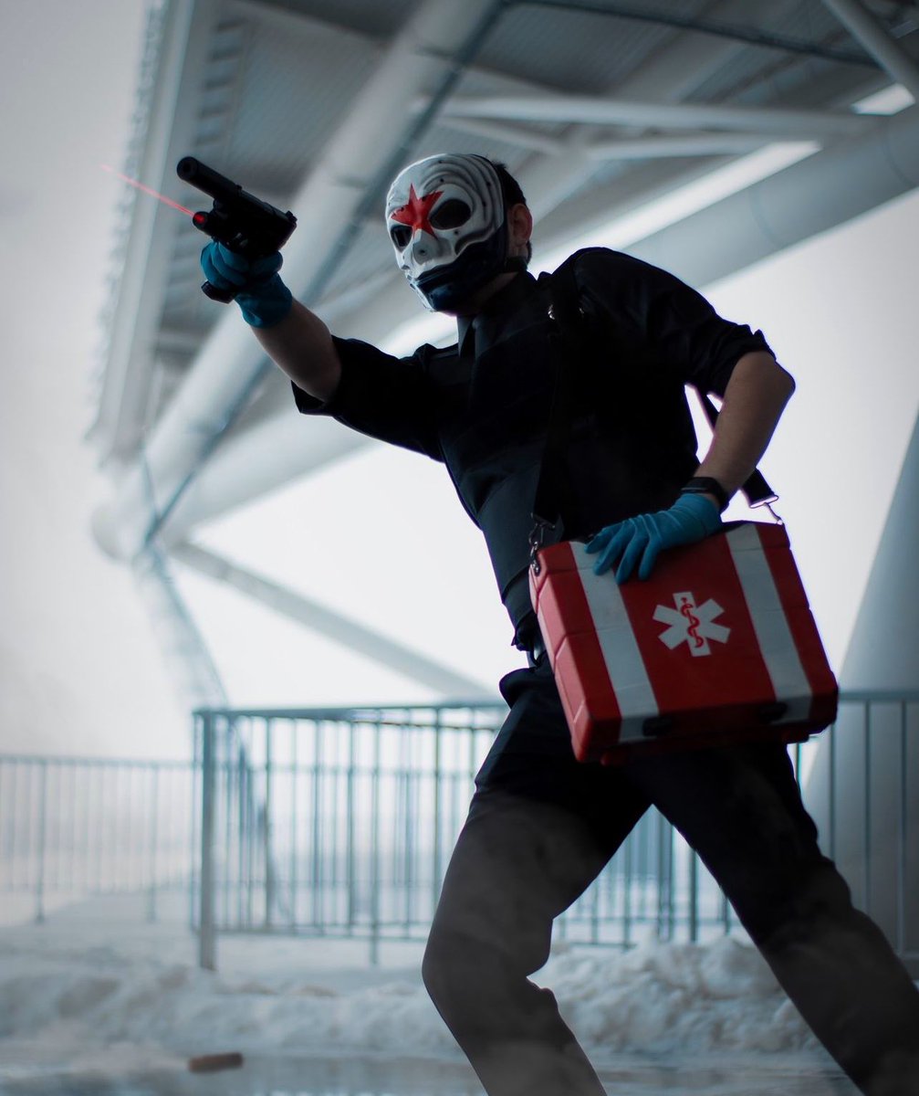 PAYDAYGame's tweet photo. Don’t forget to help your friends when they really need it ❤️‍🩹😎 https://t.co/bvEBB0oxvh