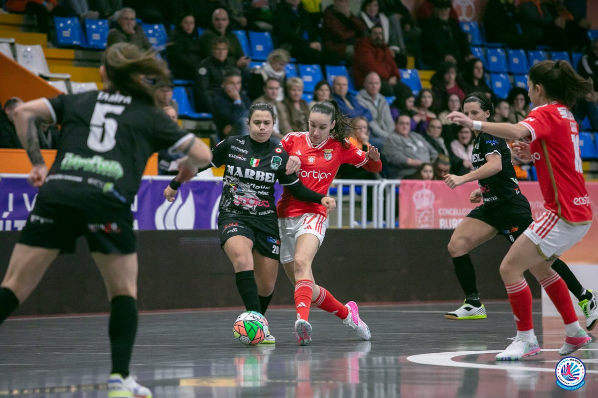FutsalWEC's tweet photo. Happy New Year to all our futsal friends around the world!🌍

@modalidadesslb @burelafs #BitontoC5 #FCMarlene https://t.co/c2LjazLK5G