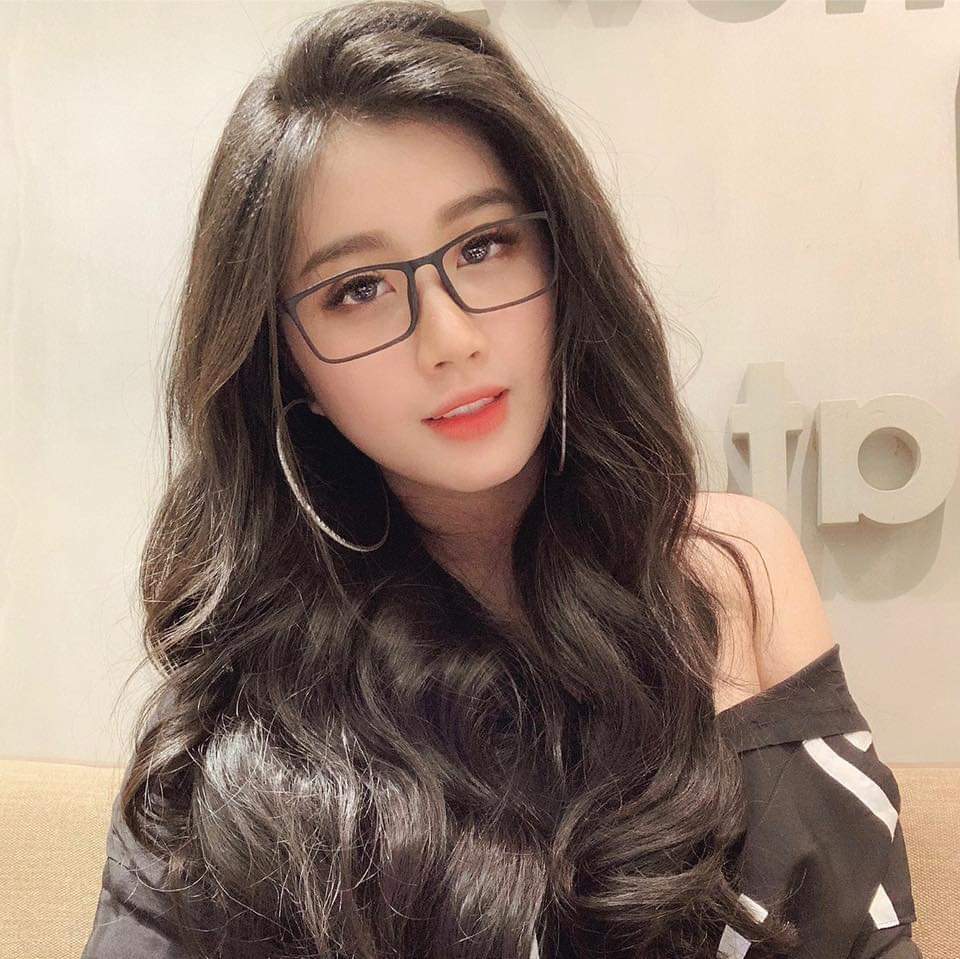 LinhLinhbb's tweet photo. 🥰🥰🥰Để chiều được em thì hơi khó.
Nhưng chiều mai thì em rảnh 😍😍😍

Bé chúc mọi người buổi tối an lành 😘😘😘
#xinh #XTwitter #beautifulgirl #beautiful #gaixinh #LeeSunKyun https://t.co/niHvSJb37a