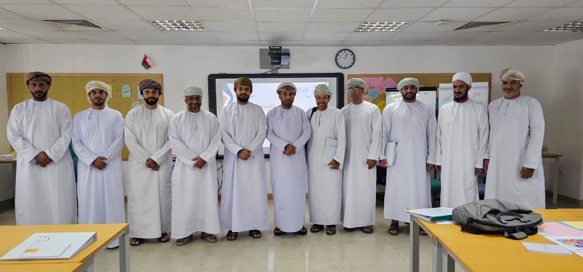 abade99233585's tweet photo. ورشة تدريبية رائعة أمتدت لثلاث أيام في  
#المركز_التخصصي
حول التنمية المستدامة في البيئة المدرسية:
مفهومها؛ أهدافها ؛ مرتكزاتها ؛ وسبل تحقيقها
تخللها العديد من #الأنشطة_التفاعلية الرائع والمشوقة 
جمعت بين الجانب #النظري_والتطبيقي
شكرا 
@sipttoman https://t.co/rv7y7D2FzW