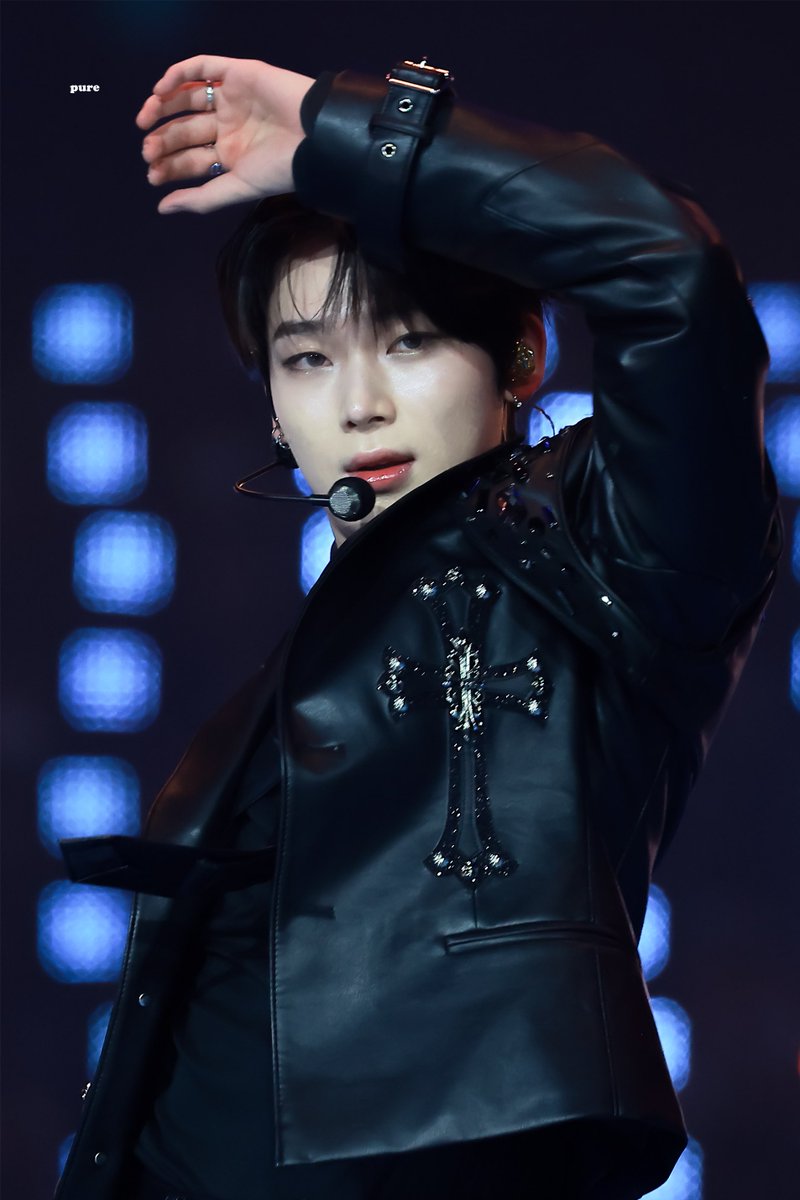 pure030624's tweet photo. 231225 가요대전
#ENHYPEN #엔하이픈 #SUNOO #선우 #ソヌ https://t.co/DyY2vMIUrd
