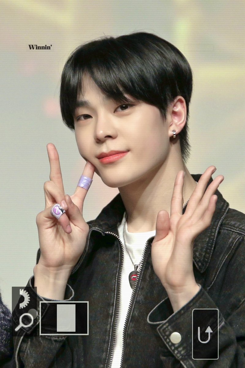 junmin1231's tweet photo. ︎231228 2024년도 휘브팅💙💙

#WHIB #휘브 #JAYDER #제이더 #준민 #김준민 #JUNMIN https://t.co/YA9qk6HzFR