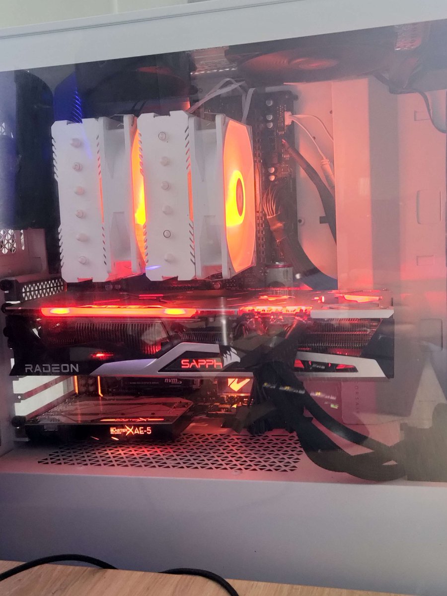 Herikagle's tweet image. [MONTER SON PC : LE GUIDE ULTIME]

Univers qui peut faire peur à cause du vaste choix,  et entre la désinfo, gens payés pour raconter des âneries, erreurs à ne pas commettre, les sites d'info fiables... Voilà le guide pour vous faire une machine solide.