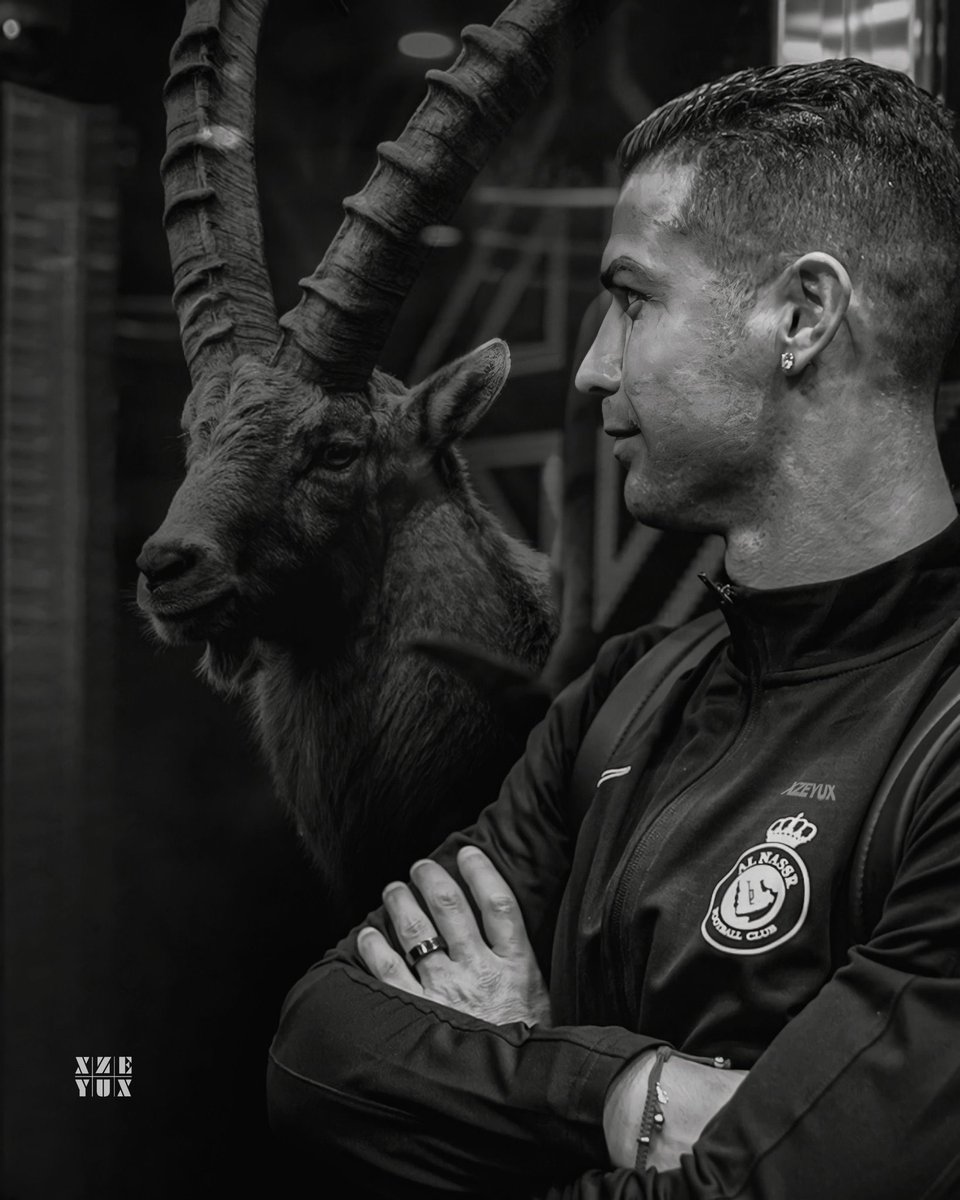 ➖ Pelé se aposentou aos 37 anos
➖ Maradona se aposentou aos 37 anos
➖ Cruyff se aposentou aos 37 anos
➖ Ronaldo se aposentou aos 35 anos
➖ Zidane se aposentou aos 34 anos
➖ Ronaldinho se aposentou aos 35 anos

Cristiano Ronaldo acaba de ser artilheiro do mundo aos 38 anos.