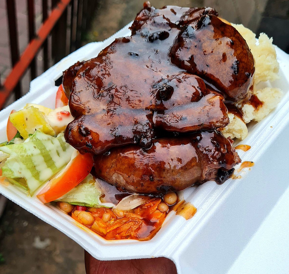 forkit_eatup's tweet photo. Today's menu for afternoon and dinner 

Call or whatsApp 071 585 8089 to place your orders 

📌5703/13 Zulu Street, Lynnville, Emalahleni, Mpumalanga 1039

Price : R80.00 p/meal 

Available till 10pm https://t.co/zgrauY99ER