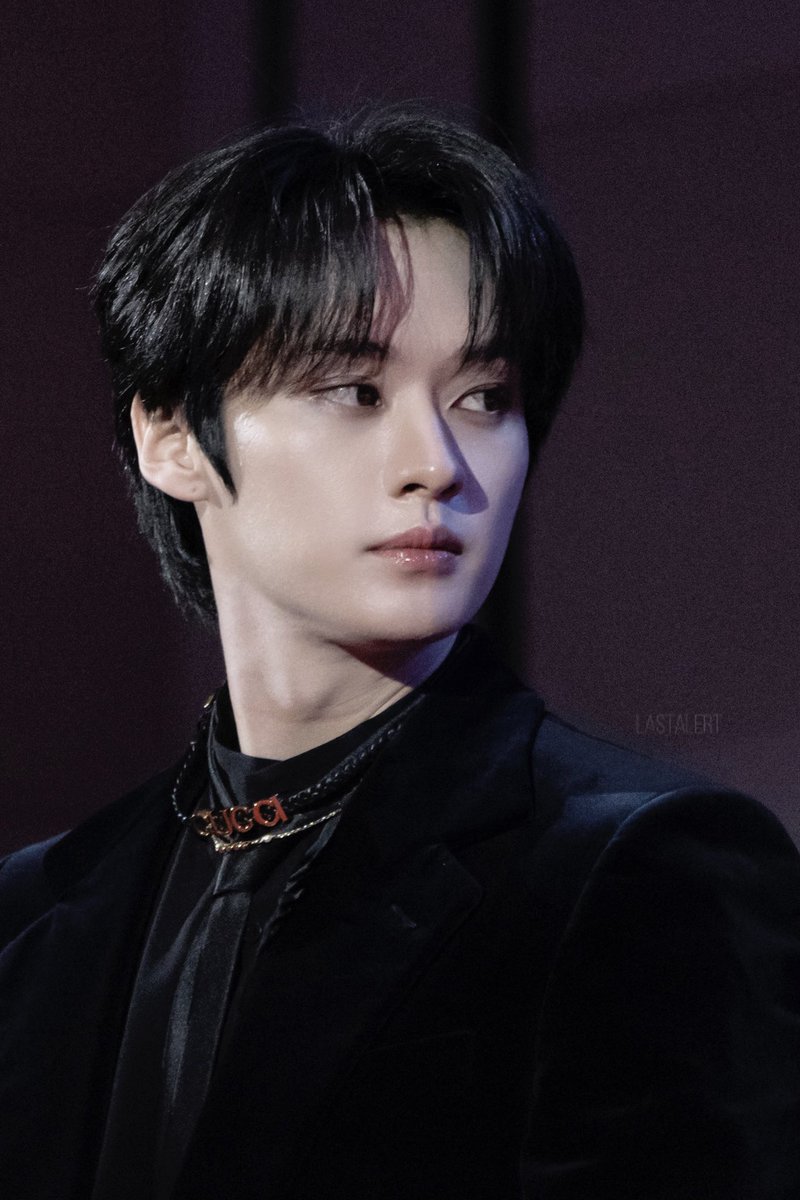 lastalert_'s tweet photo. 231225  SBS GAYO DAEJEON
RED CARPET

#스트레이키즈 #StrayKids 
#리노 #LeeKnow #リノ https://t.co/XjNKydmhqE