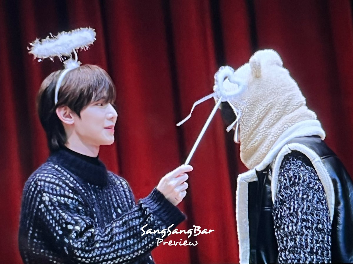 SangSangBar615's tweet photo. 231228 케이앤팝스 팬싸 preview
🪄
#ATEEZ #에이티즈 #YEOSANG #강여상 #여상 #JONGHO #종호 https://t.co/h7mXruOLvv