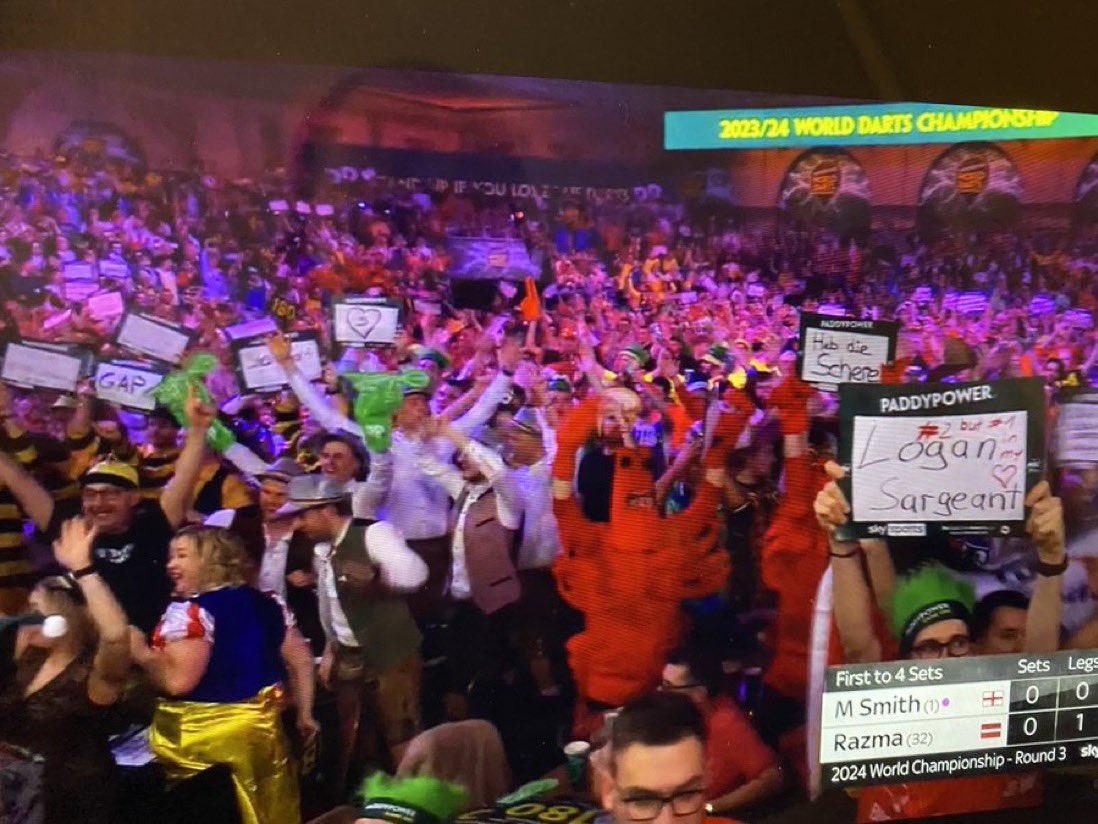 メーガン tweet media