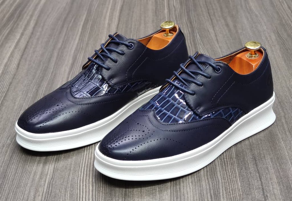 MarcelloGucci's tweet photo. ☎️ *￼6 97 67 79 83 
Nouvel arrivage chaussures homme très bonne semelle 40 à 45.
Chaussures Homme très bon cuir 40 à 45 
 _*18.000frs*_ 💥 💫💫

☎️ *697677983* https://t.co/PyYtJK8Jtw