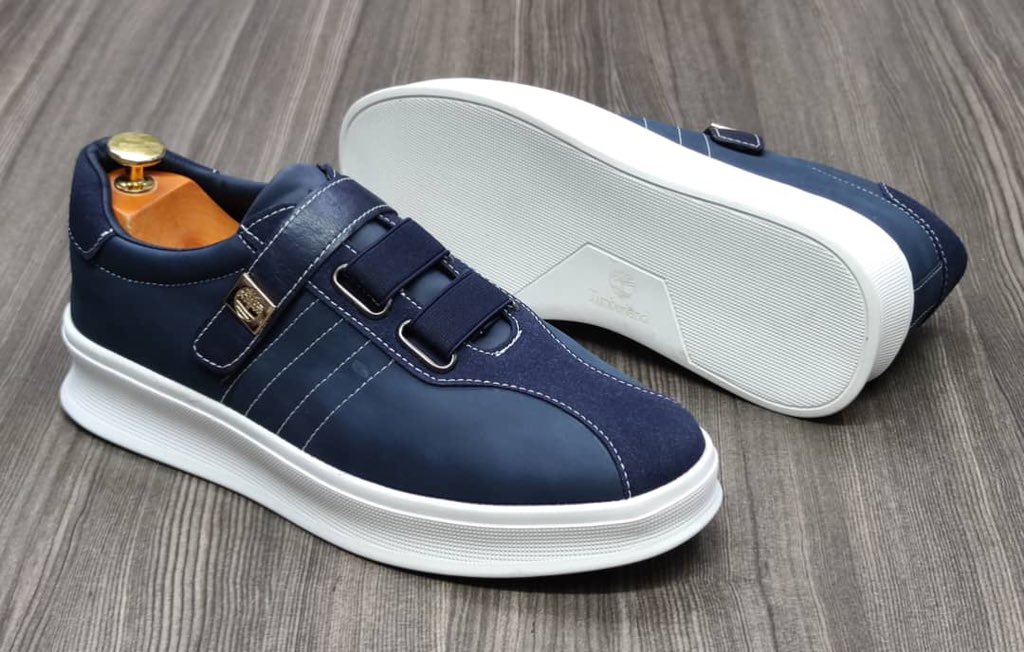 MarcelloGucci's tweet photo. ☎️ *￼6 97 67 79 83 
Nouvel arrivage chaussures homme très bonne semelle 40 à 45.
Chaussures Homme très bon cuir 40 à 45 
 _*18.000frs*_ 💥 💫💫

☎️ *697677983* https://t.co/T1qB98Rf5c