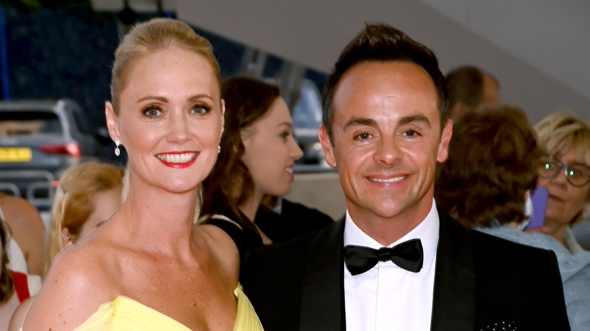 Love, Support, and Possible Parenthood! Celebrating #AntMcPartlin and Anne-Marie Corbett's love story. Dive into the behind-the-scenes of their romance❤️
ohmymag.co.uk/entertainment/…