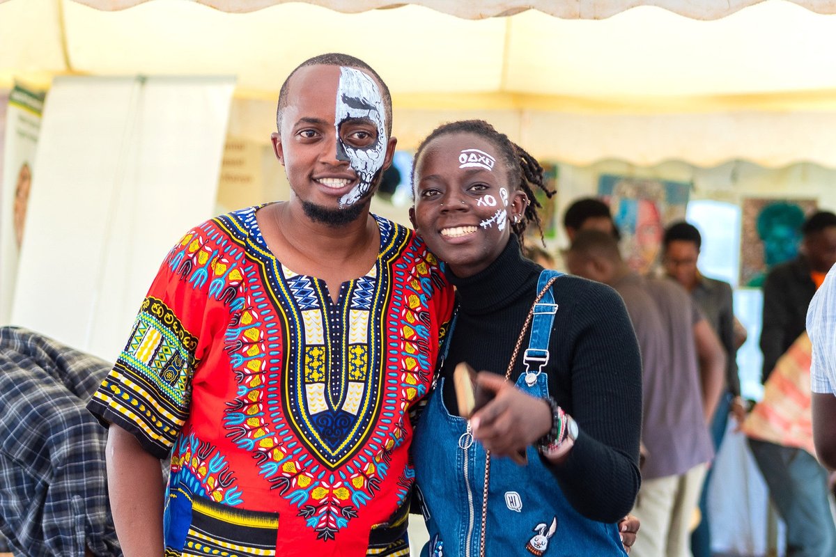 victorhenu's tweet photo. It's our responsibility to ensure that we adopt sustainable lifestyle by even the simplest things, its possible for us to avoid over consumerism. Be aware of what you purchase. Be a Conscious Consumer!
📸 @sidney_opiyo
#makesmthngweek #sustainability #consciousconsumerism https://t.co/W7wUl6LVhH