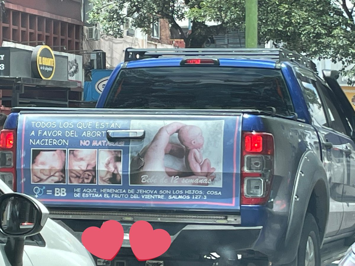 f_secin's tweet photo. Hubiese bajado del auto para darle un abrazo fraterno al dueño de la camioneta. Solo palabras de admiración y agradecimiento x su genuina militancia @providadexvida. #EstoEsTucuman. @cadavidavale #ElBebito @AgustinLaje @NYGBertie @PMunozIturrieta @marianoobarrio @PeiroClaudia https://t.co/RUHs5h8EQ2