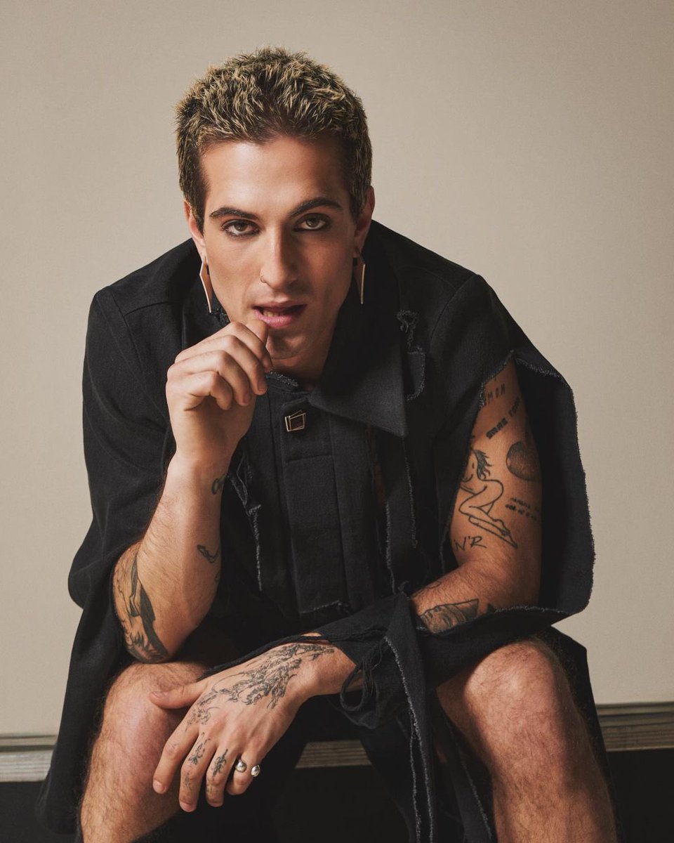 PortalDamiano's tweet photo. LINDO! ❤️‍🔥

📸 Damiano David para a Rolling Stone Japão. https://t.co/M8wXds8b9V