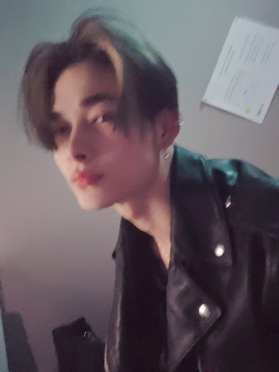 enhypenweverse's tweet image. [ #니키’s Post ] 231228

#NI_KI: Arrived🤘

@ENHYPEN_members @ENHYPEN #ENHYPEN #엔하이픈