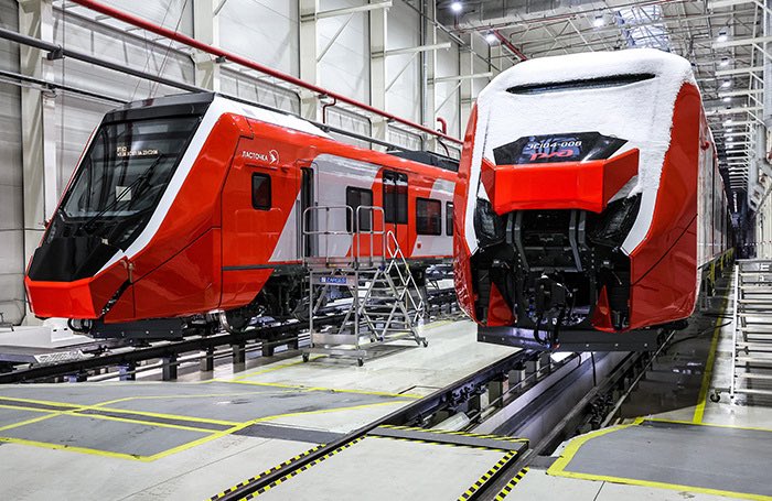 EmbassyofRussia's tweet photo. Today, #RZD (Russian Railways) launches the first speed train 100% #MadeInRussia 🇷🇺
🚂 The train is to replace “#Lastochka” which uses some imported parts and mechanisms.
🚝 A new train is named “#Finist” honouring the hero of Russian fairy-tales. https://t.co/C82svL7V4H