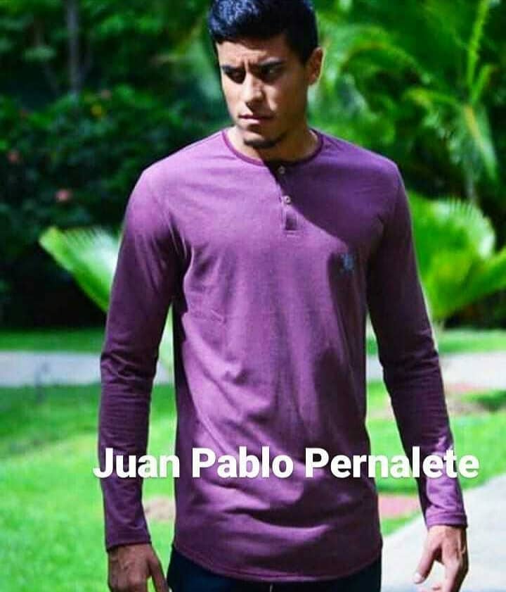 elloverah's tweet photo. #28Dic Hoy Juan Pablo estuviese cumpliendo 27 años.A los 20 le apagaron sus sueños al igual que a mí, me lo imagino como fuese hoy,sus proyectos de vida, sus logros,nunca lo sabré. Una Luz que fue apagada por querer un país de libertades,de oportunidad,de futuro.
Hoy sin Justicia https://t.co/CW4f9m45Ac