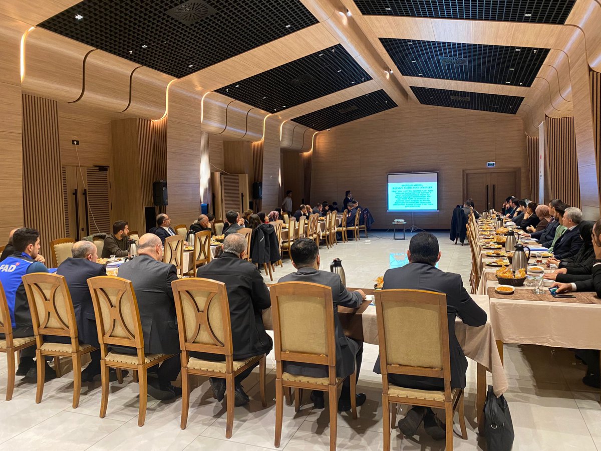 Vali Yrd. Mahmut HERSANLIOĞLU, Kaymakam Abdullah KÜÇÜK, kamu kurum ve kuruluşlarının amirleri ve İRAP çalışma gruplarının katılımıyla "İlçe Risk Takip, İzleme ve Değerlendirme" toplantısı düzenlendi.

Toplantıda olası afet riskleriyle ilgili hazırlanan planlar değerlendirildi.