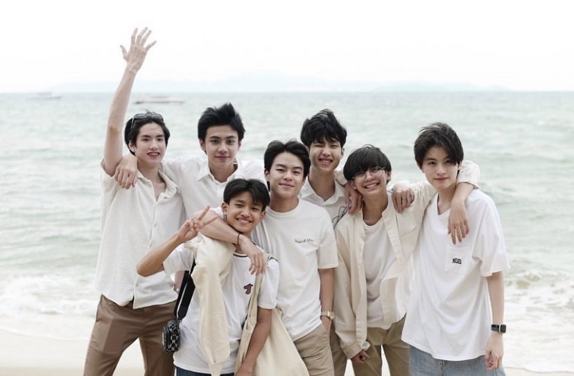 goofio1a's tweet photo. น้องเพชร และเพื่อนๆ แก๊งกอริลล่า🩷
#PECHsirin #MARCKRIS #PHUTATCHAI #AAashirakorn #OTTOsippavitch   #PEEMWASU #FRAMEtanannat https://t.co/25fcYTYmiw