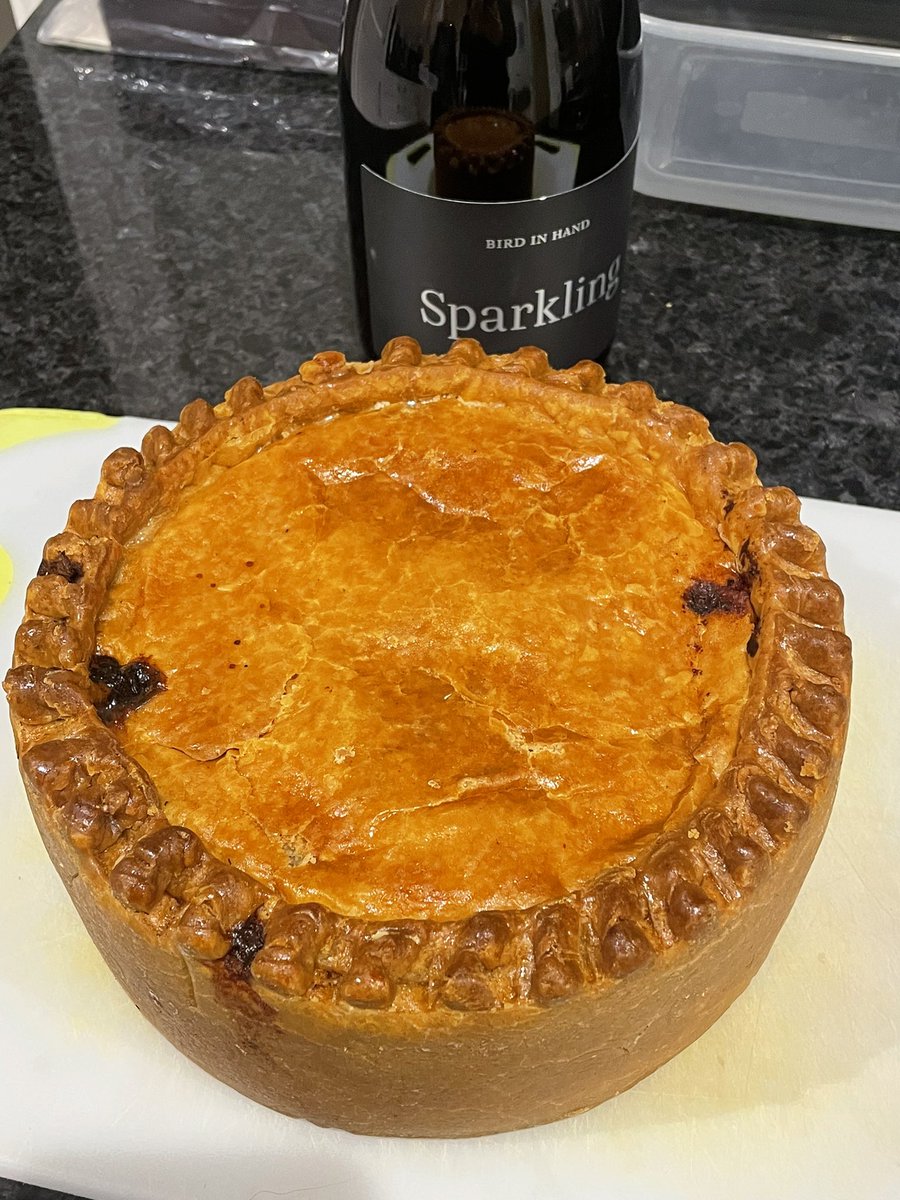 Mark O'Neill tweet media