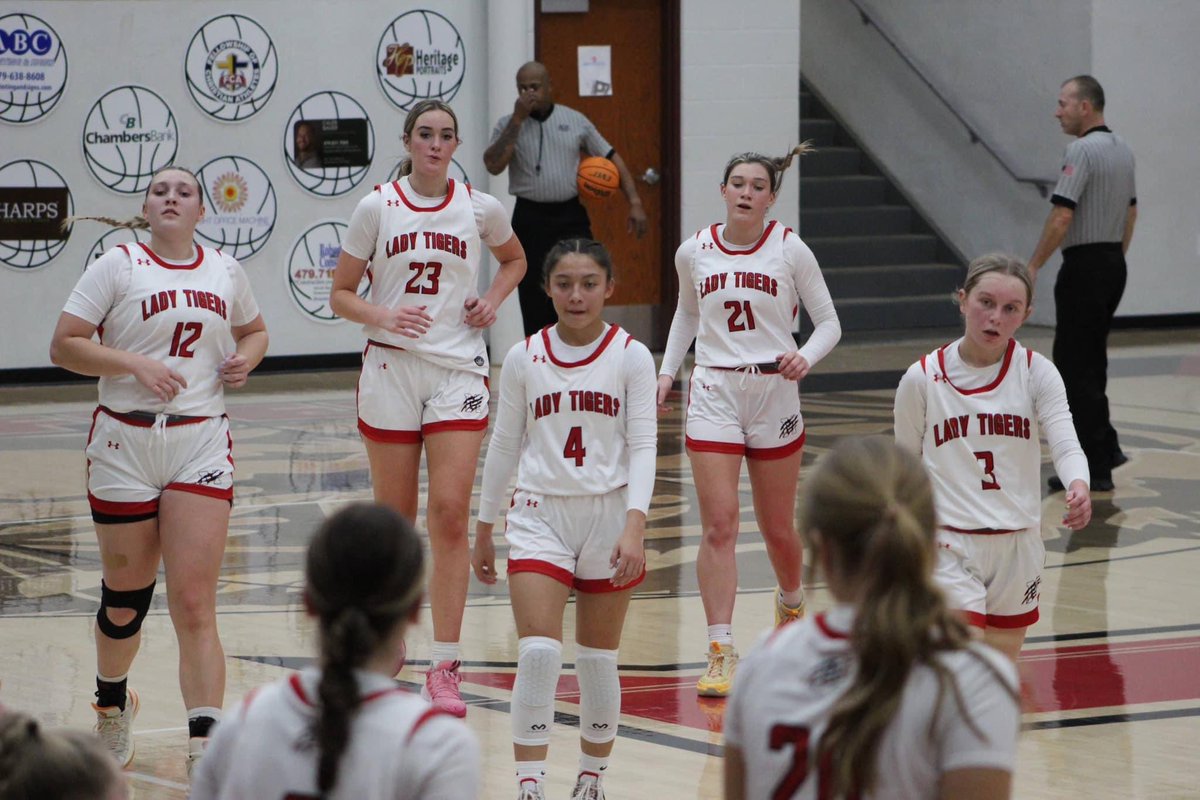 Mansfield Lady Tigers - 70
Lincoln - 37 
Final.

SR Lady Tigers 12-0 

<a href="/KynsleeWard/">Kynslee Ward</a> - 22 pts 5 reb 3 ast 3 stls 
Harlie Fuller - 19 pts 6 ast 1 stl
<a href="/kayleeWard2026/">Kaylee Ward</a> - 16 pts 14 reb 4 blks 
@AlysonEdwards27 - 13 pts 8 reb 3 stls